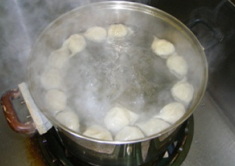水餃子鍋のサムネイル